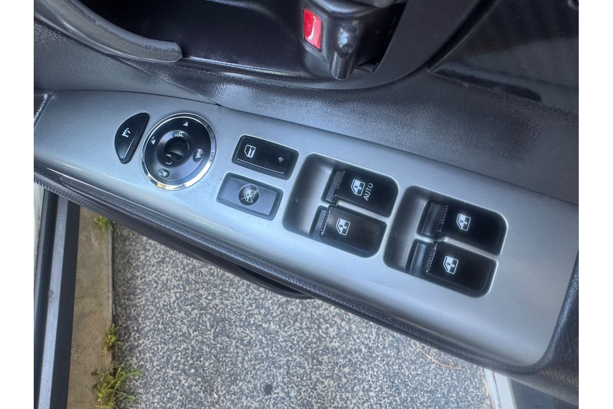 2011 Hyundai Santa Fe Highlander CM