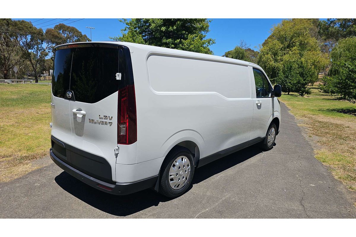 2024 LDV Deliver 7 LWB