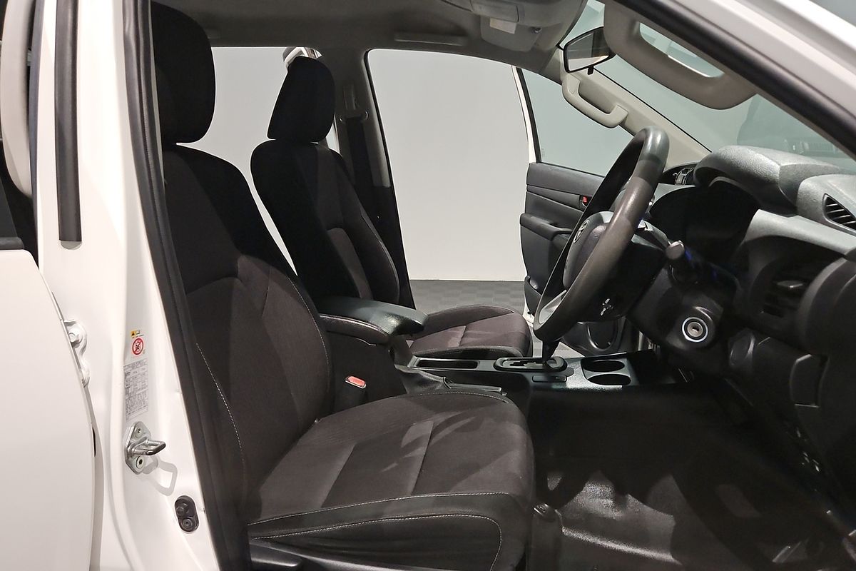 2018 Toyota Hilux SR GUN126R 4X4