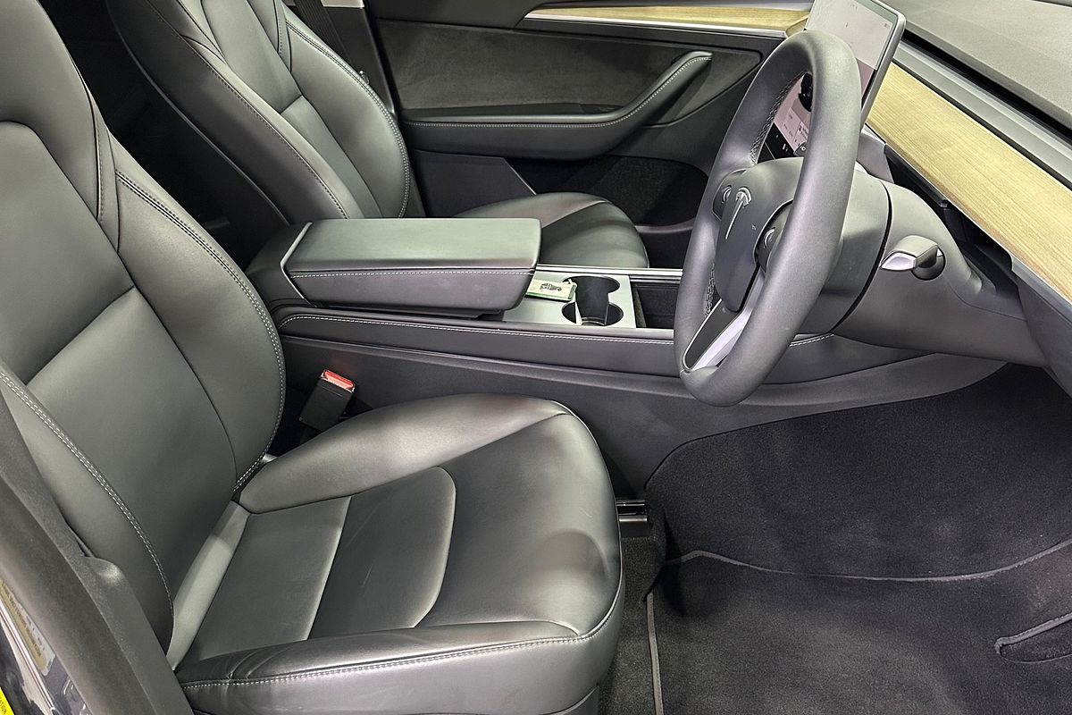 2023 Tesla Model Y Rear-Wheel Drive
