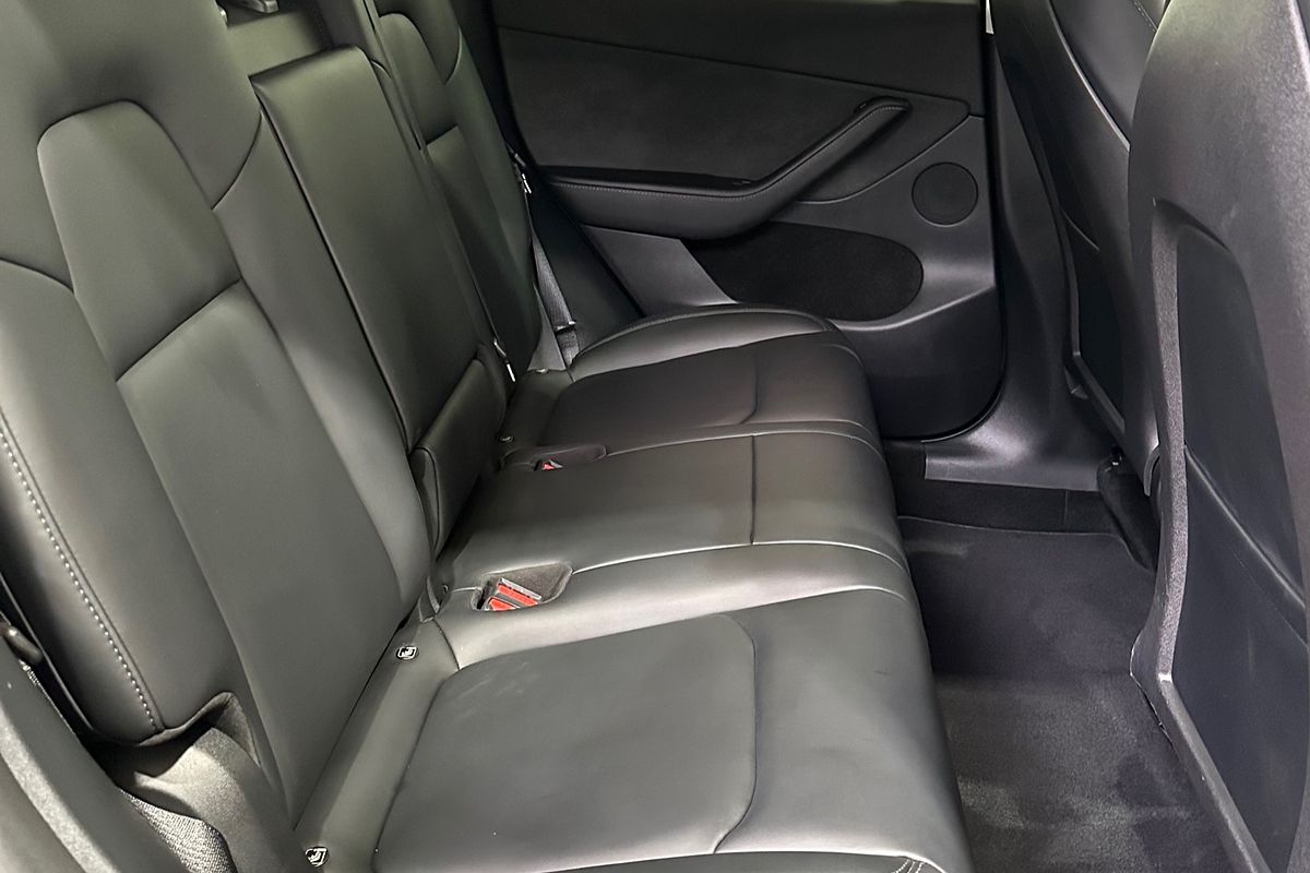 2023 Tesla Model Y Rear-Wheel Drive