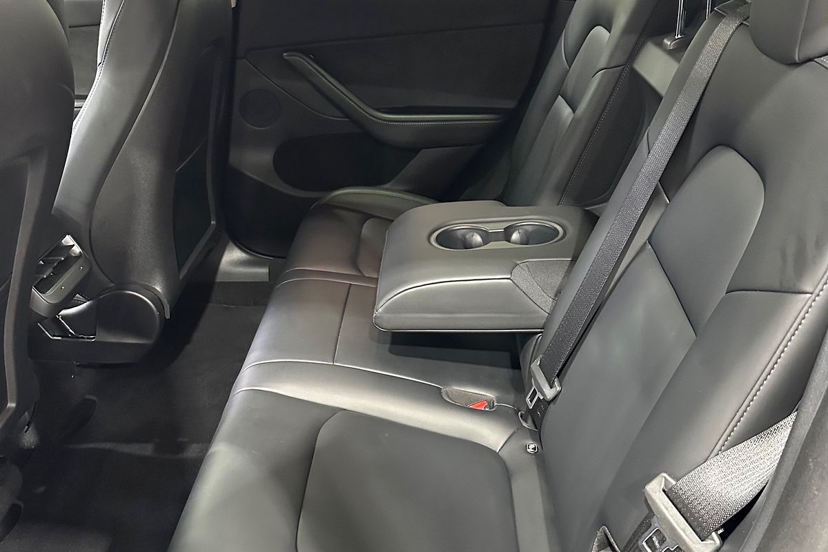 2023 Tesla Model Y Rear-Wheel Drive