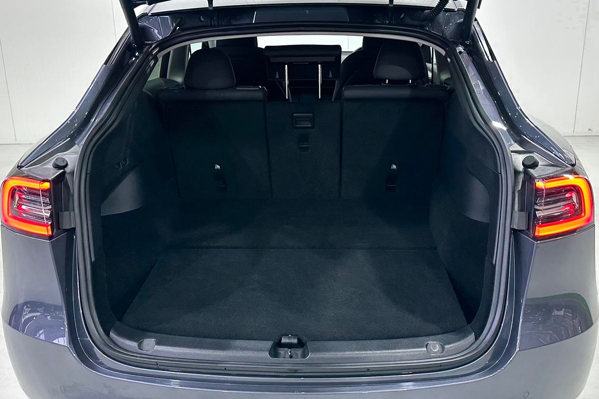 2023 Tesla Model Y Rear-Wheel Drive