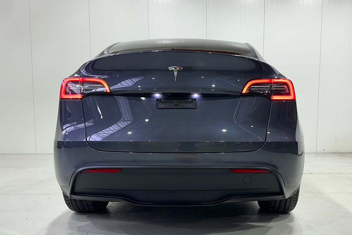 2023 Tesla Model Y Rear-Wheel Drive