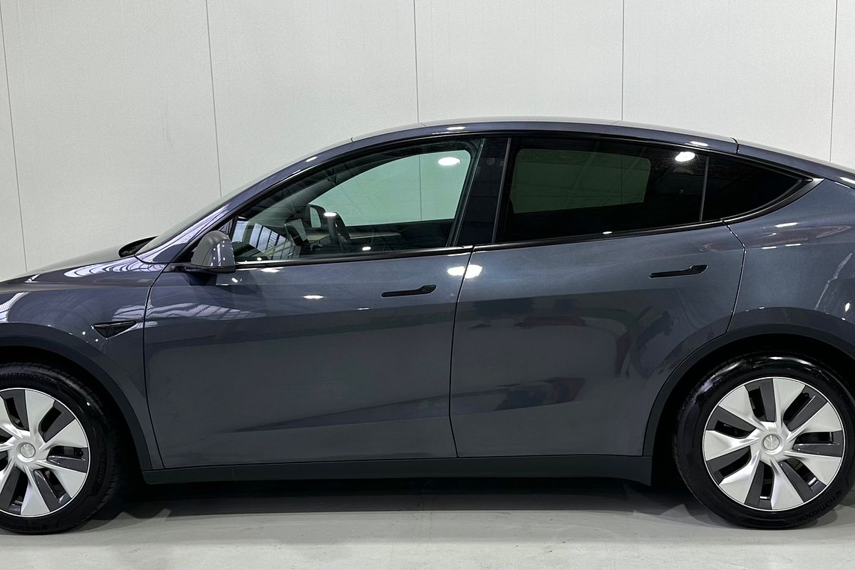 2023 Tesla Model Y Rear-Wheel Drive