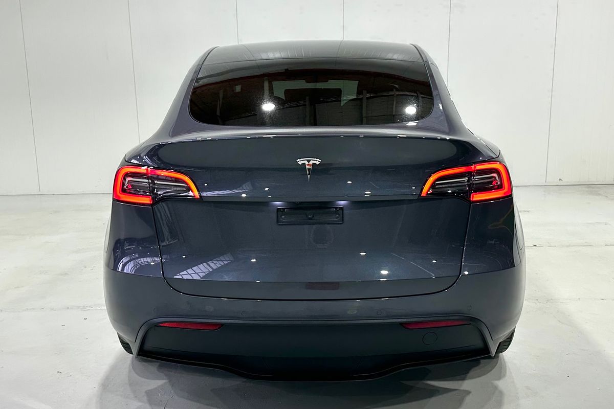 2023 Tesla Model Y Rear-Wheel Drive