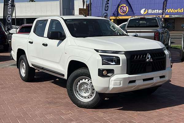 2024 Mitsubishi Triton GLX MV 4X4