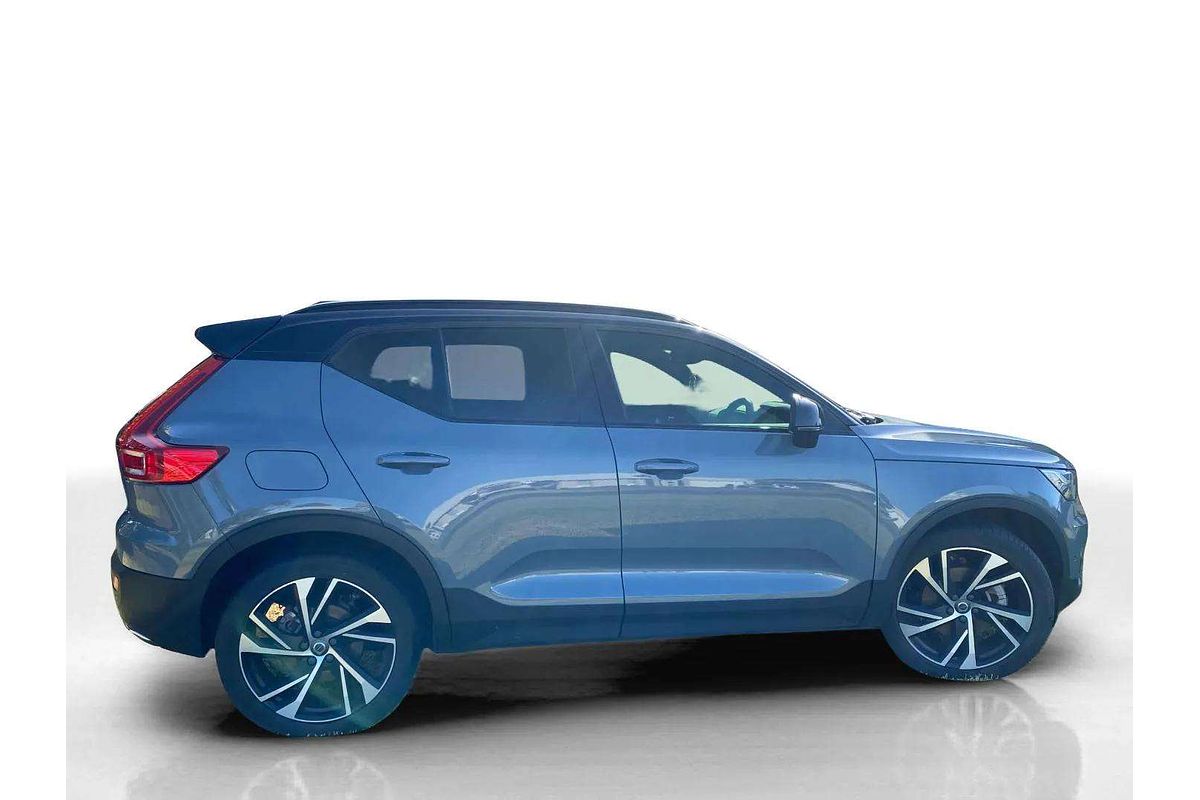 2019 Volvo XC40 T5 R-Design
