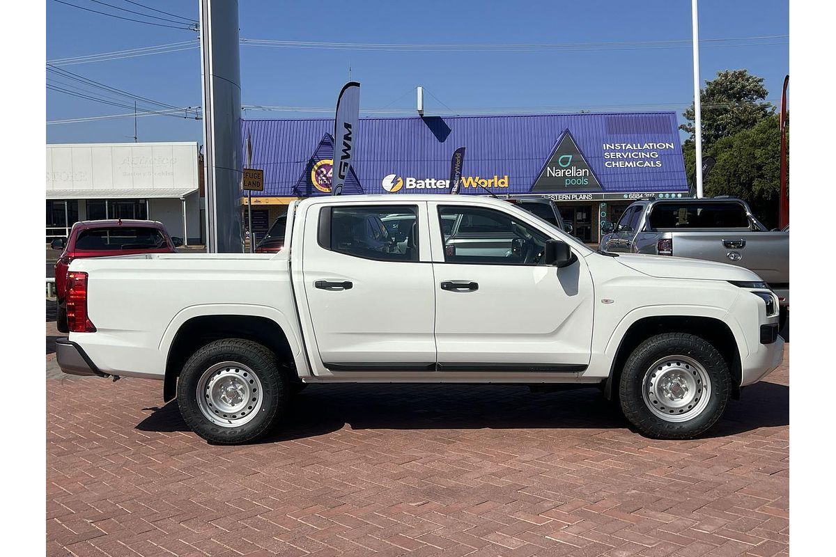 2024 Mitsubishi Triton GLX MV 4X4