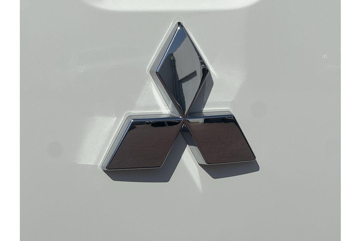 2024 Mitsubishi Triton GLX MV 4X4