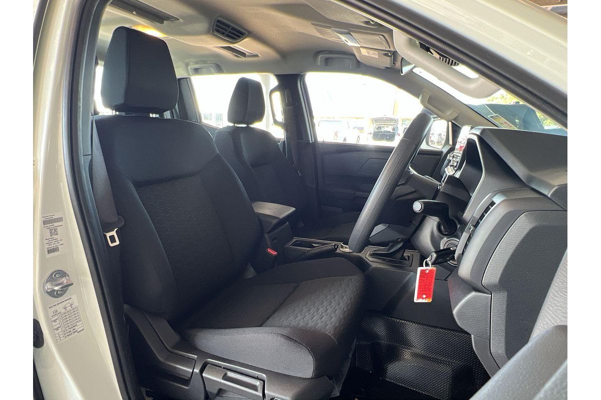 2024 Mitsubishi Triton GLX MV 4X4