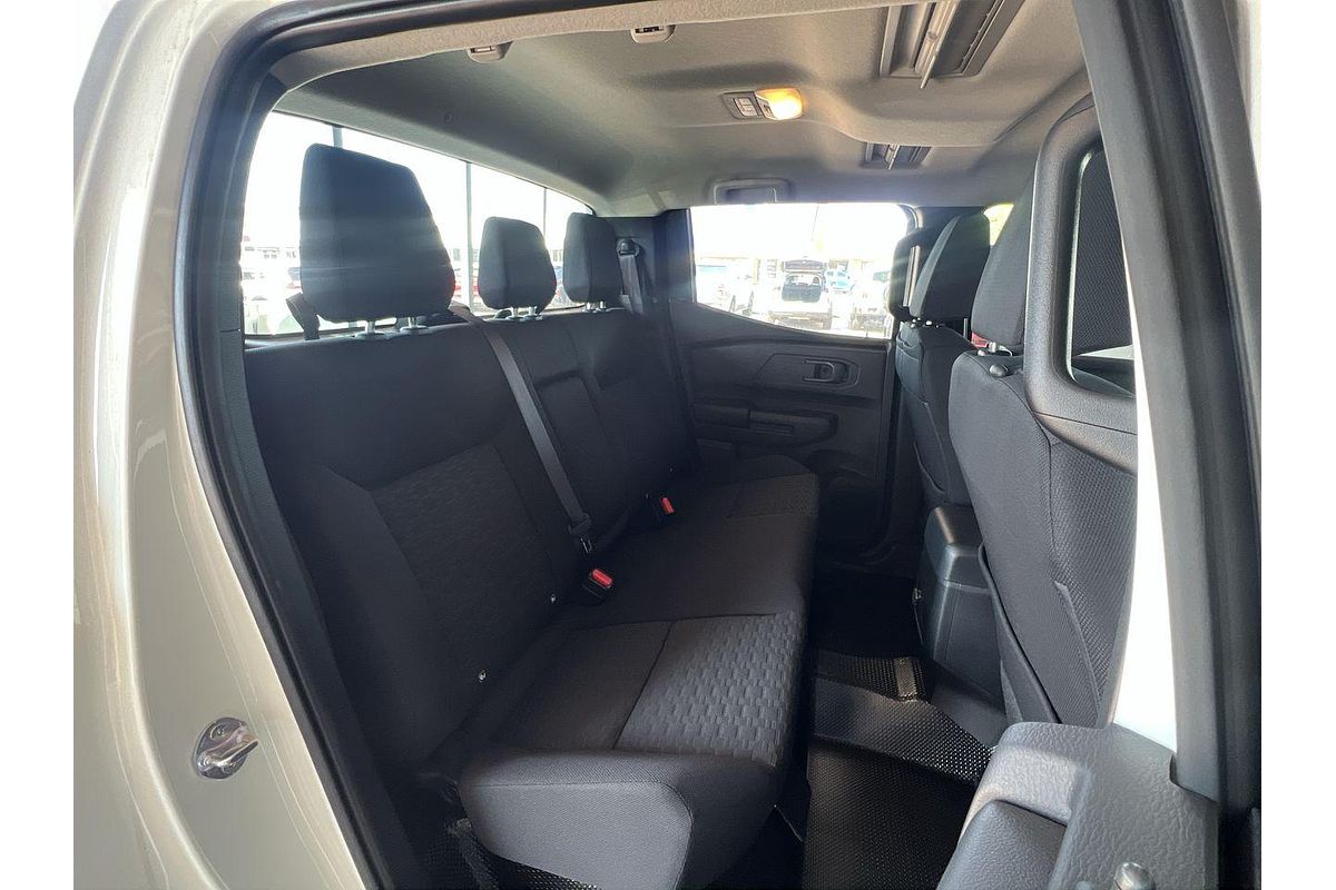 2024 Mitsubishi Triton GLX MV 4X4