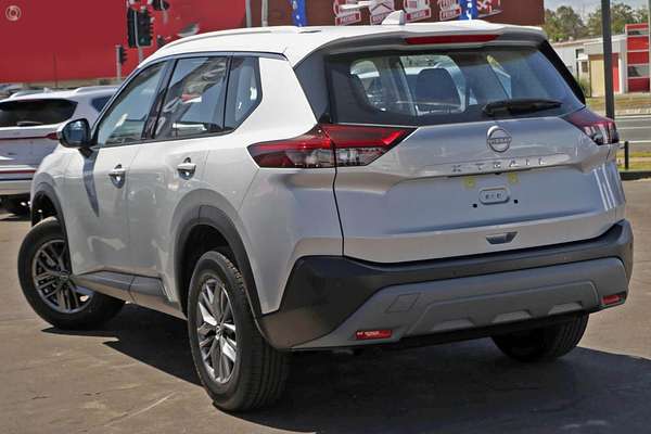 2024 Nissan X-TRAIL ST T33