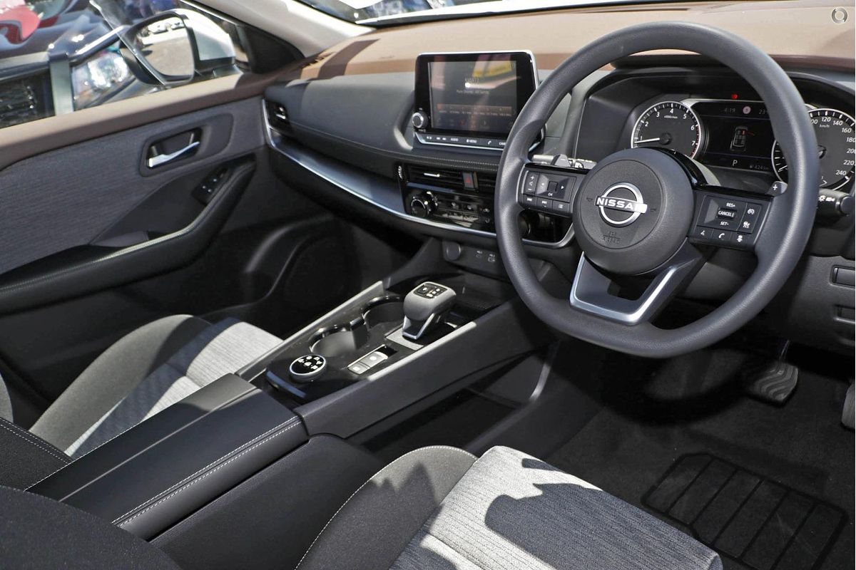 2024 Nissan X-TRAIL ST T33