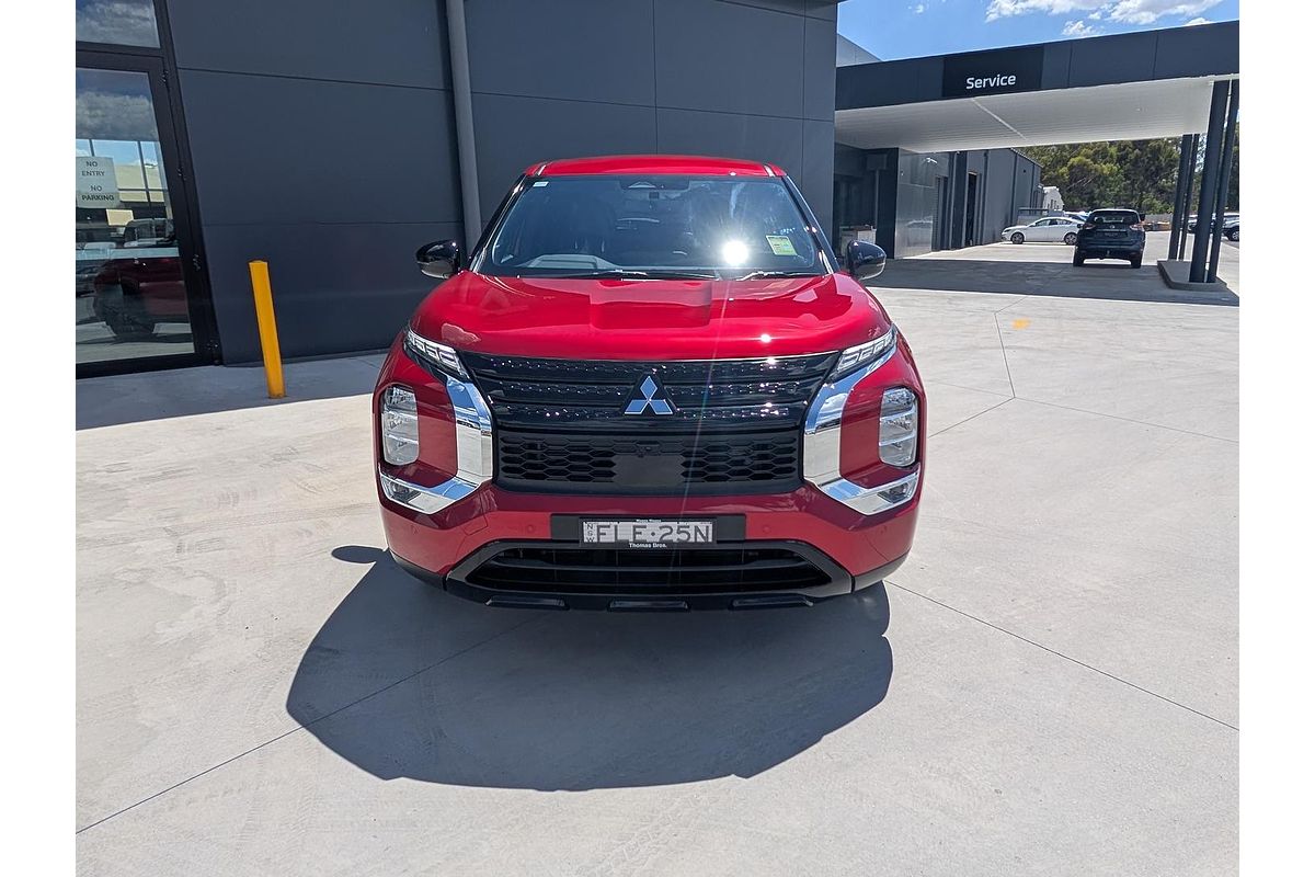 2024 Mitsubishi Outlander Black Edition ZM