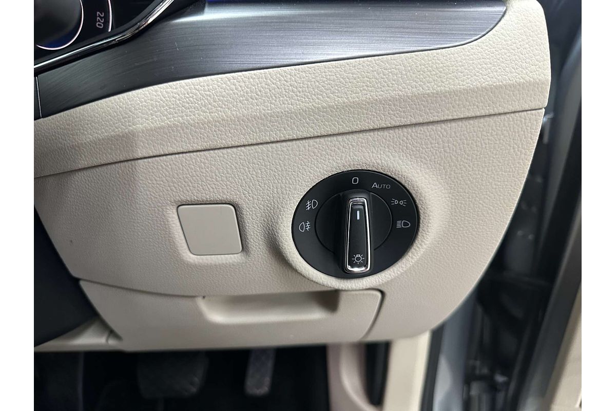 2019 SKODA Superb 162TSI NP