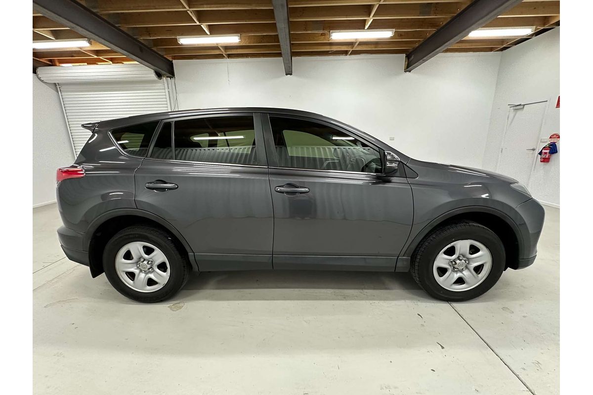 2017 Toyota RAV4 GX ZSA42R
