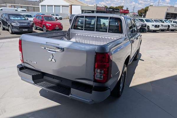 2024 Mitsubishi Triton GLX MV 4X4