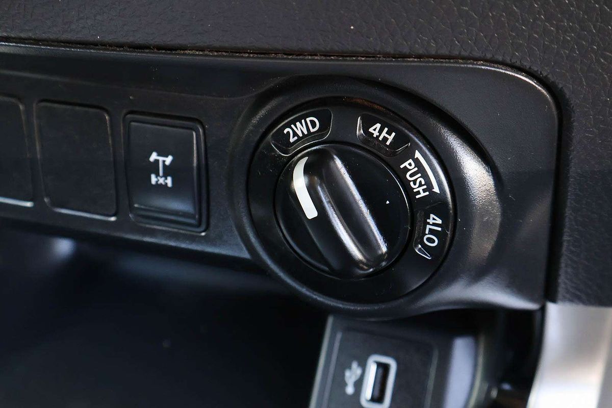 2020 Nissan Navara ST D23 Series 4 4X4