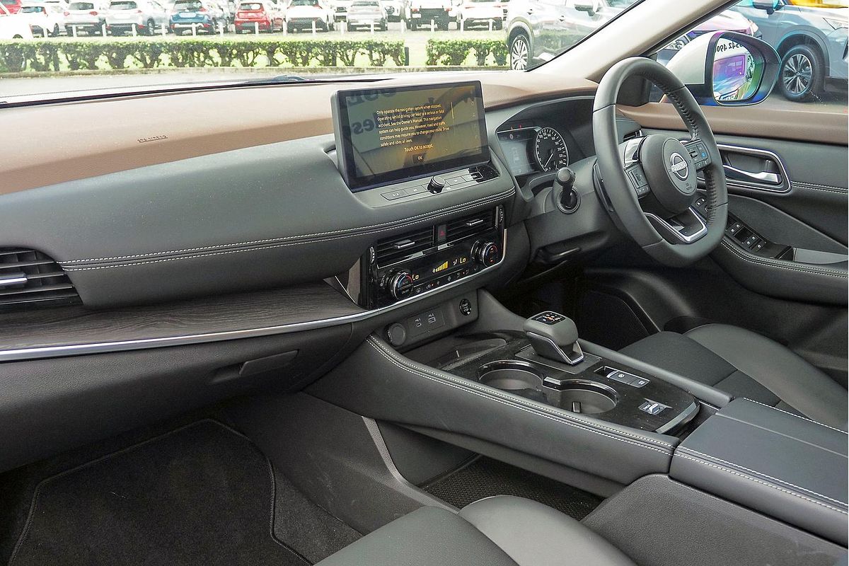 2024 Nissan X-TRAIL ST-L T33