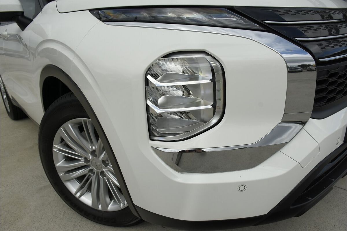 2023 Mitsubishi Outlander ES ZM