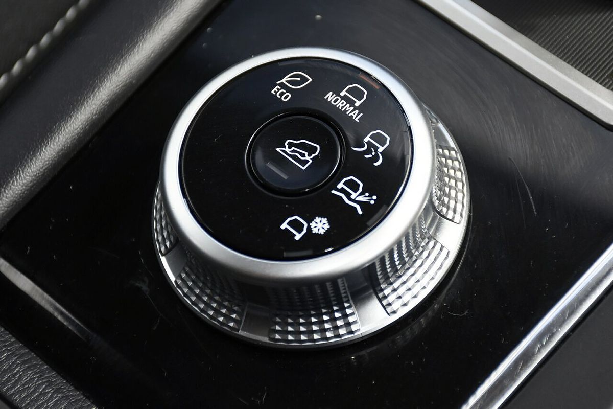 2023 Mitsubishi Outlander ES ZM