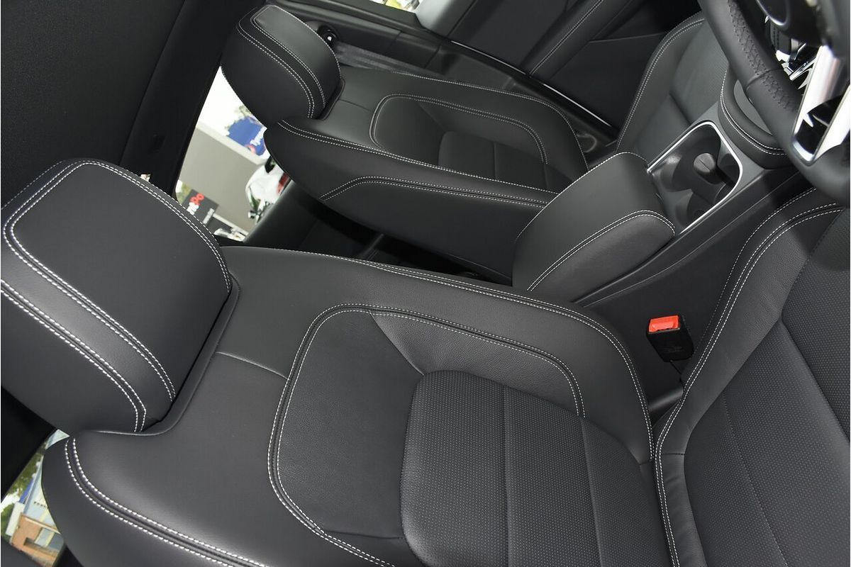 2024 Jaguar E-PACE P250 R-Dynamic SE X540