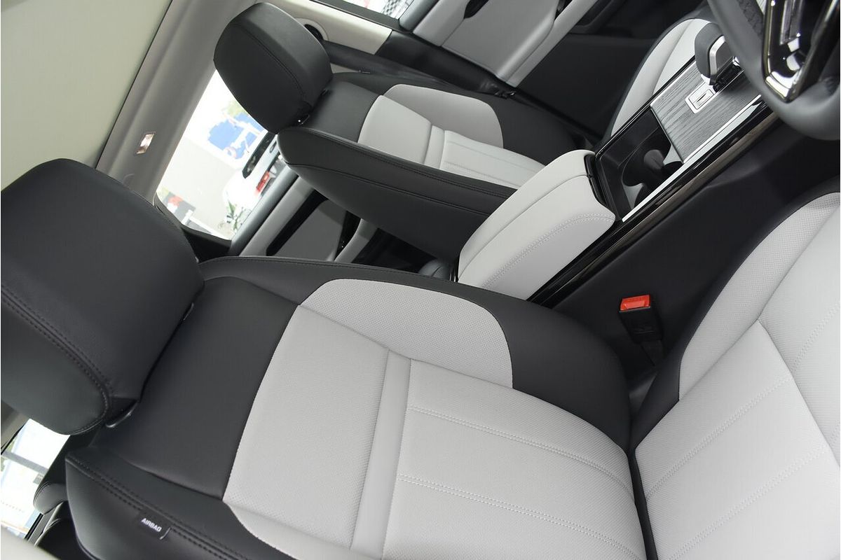 2024 Land Rover Range Rover Evoque P250 Dynamic SE L551