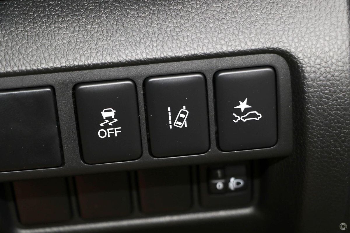 2024 Mitsubishi Eclipse Cross LS YB