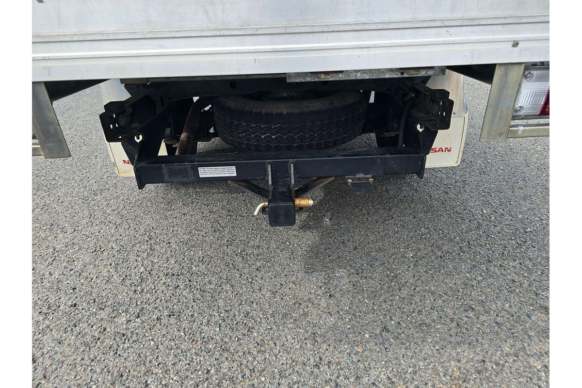 2010 Nissan Navara DX D22 Rear Wheel Drive