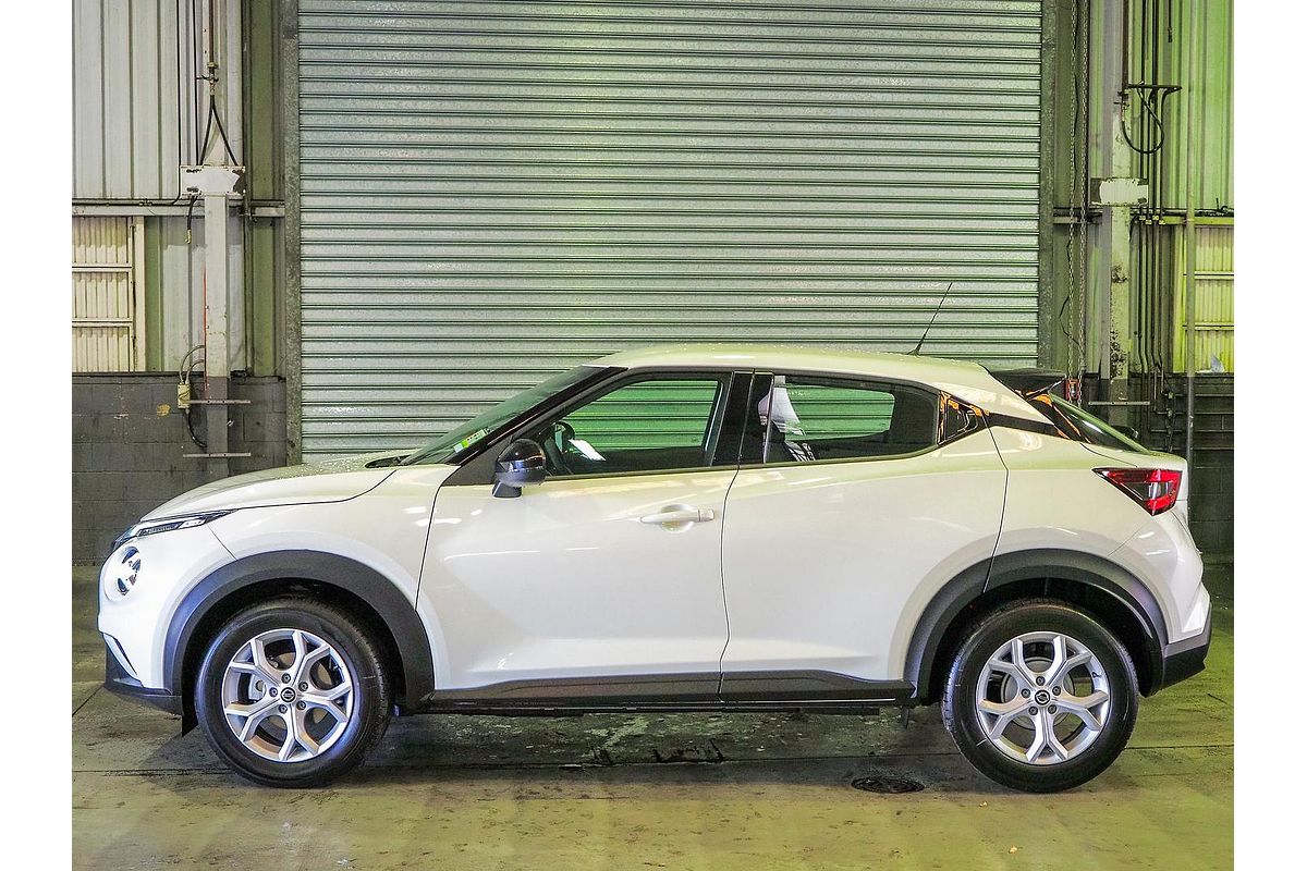 2024 Nissan JUKE ST F16