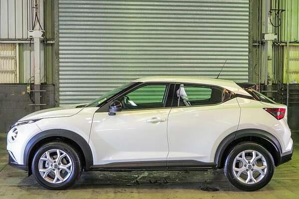 2024 Nissan JUKE ST F16