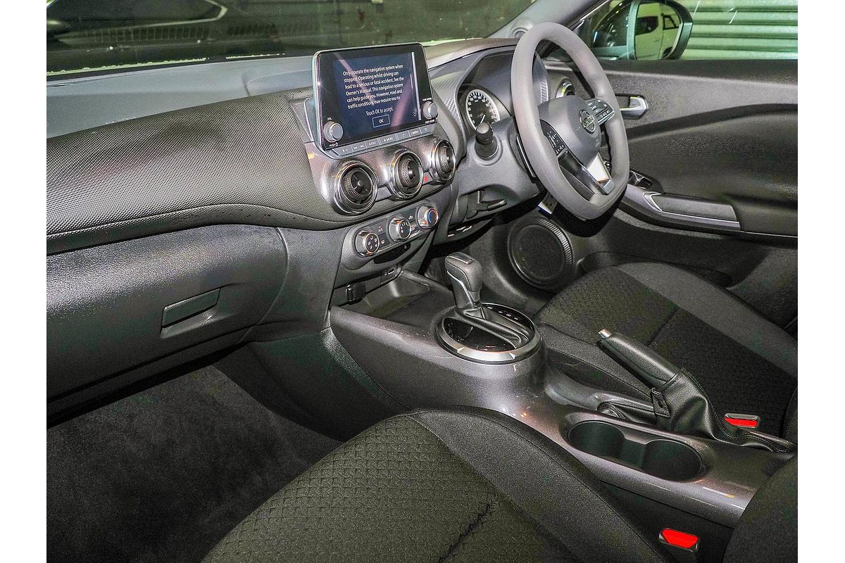 2024 Nissan JUKE ST F16