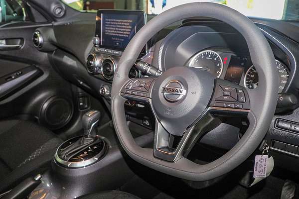 2024 Nissan JUKE ST F16