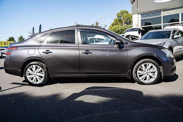 2013 Nissan Pulsar Ti B17