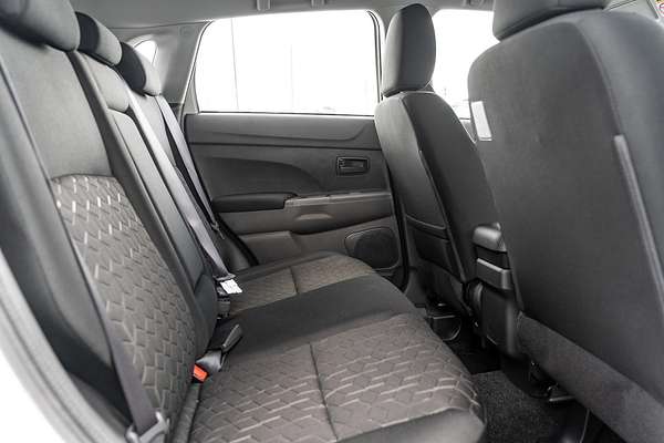 2024 Mitsubishi ASX ES XD