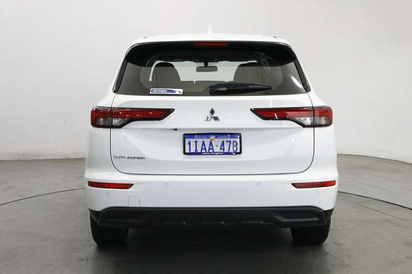 2023 Mitsubishi Outlander ES ZM