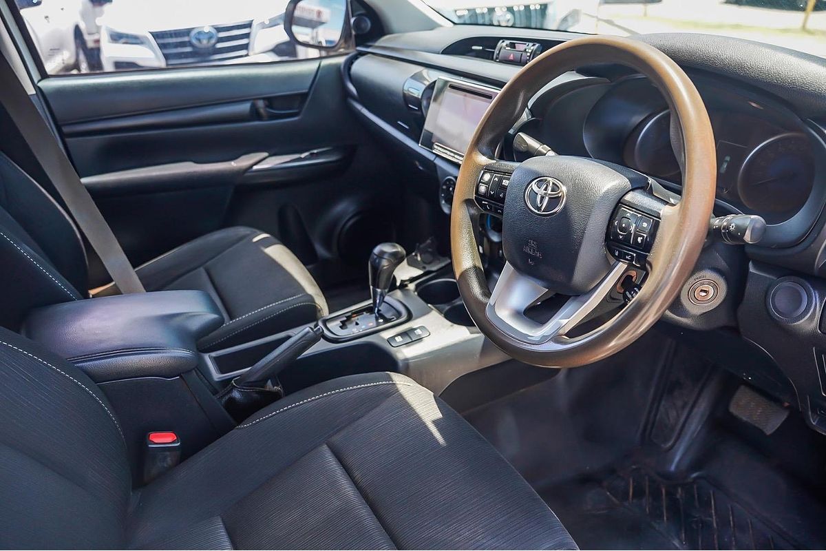 2020 Toyota Hilux SR GUN126R 4X4