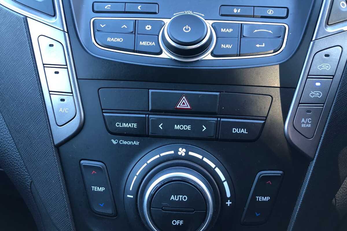 2013 Hyundai SANTA FE Highlander DM