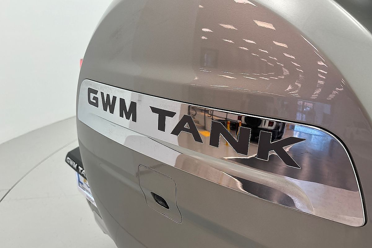 2024 GWM Tank 300 Lux Hybrid P01