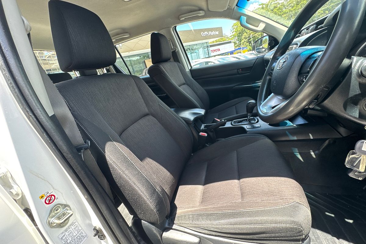 2017 Toyota Hilux SR GUN126R 4X4