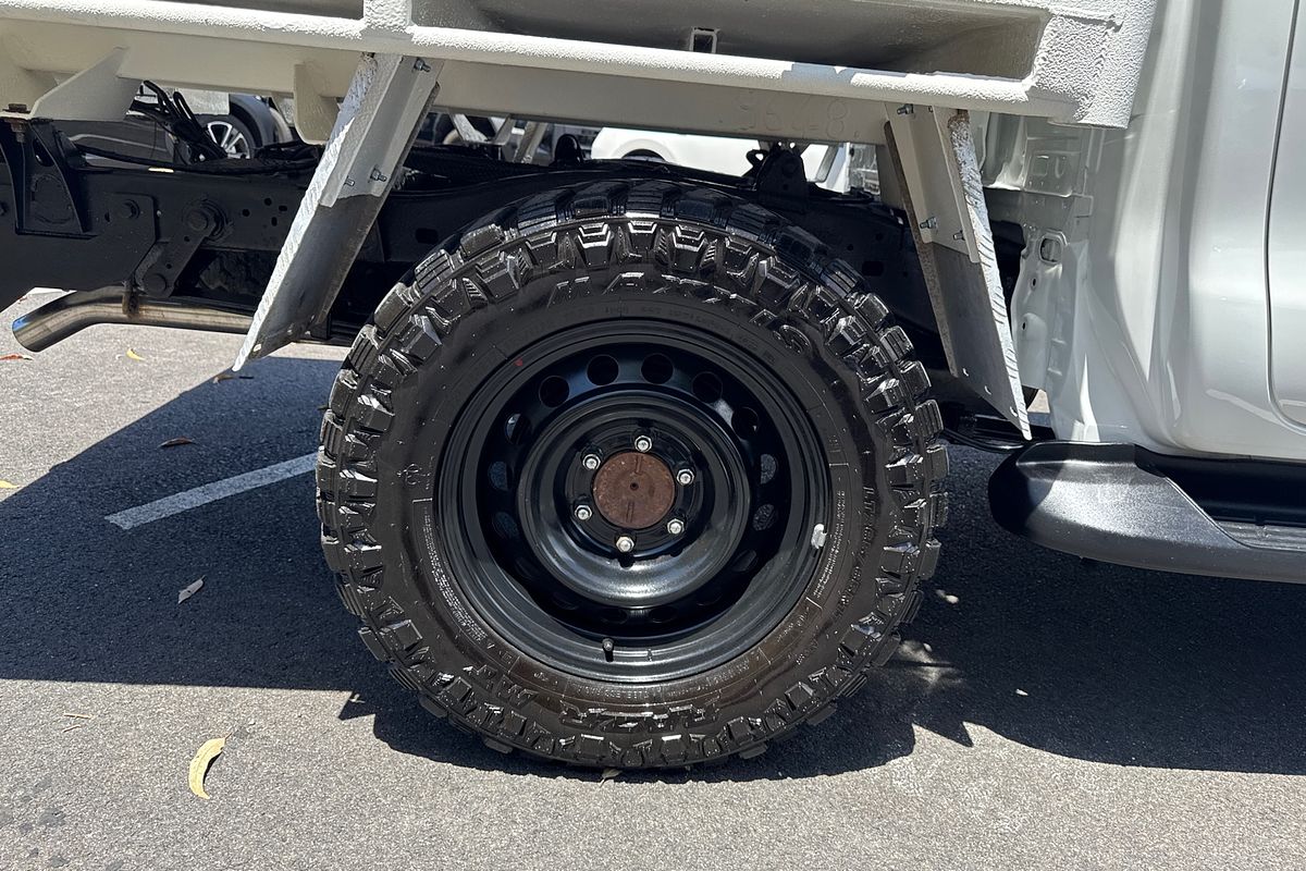 2017 Toyota Hilux SR GUN126R 4X4