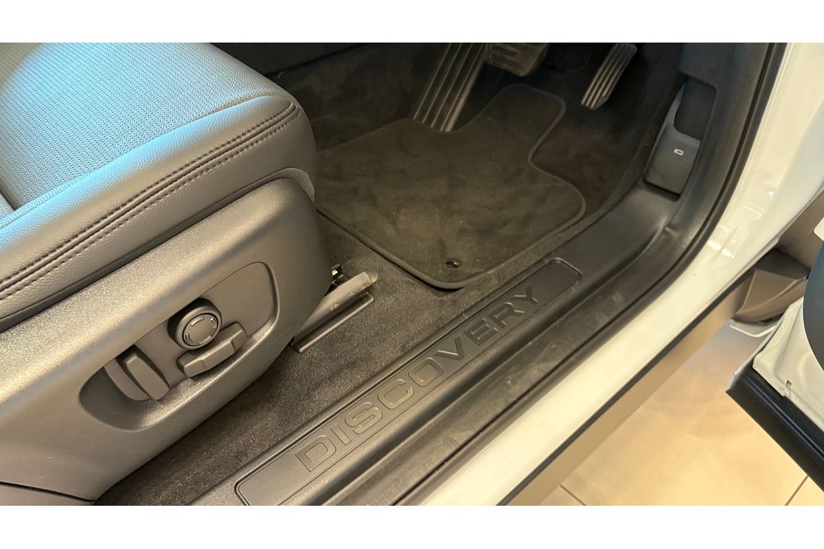2024 Land Rover Discovery Sport P200 S L550