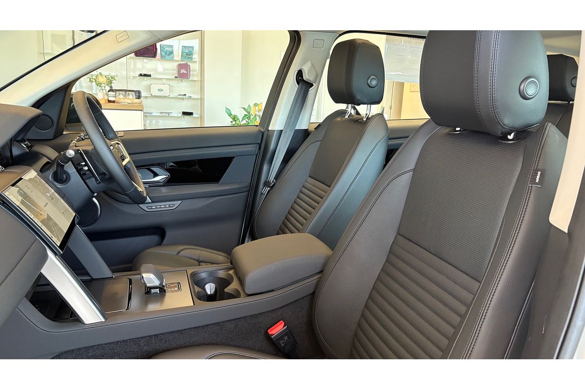 2024 Land Rover Discovery Sport P200 S L550
