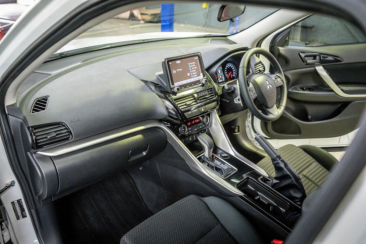 2022 Mitsubishi Eclipse Cross ES YB