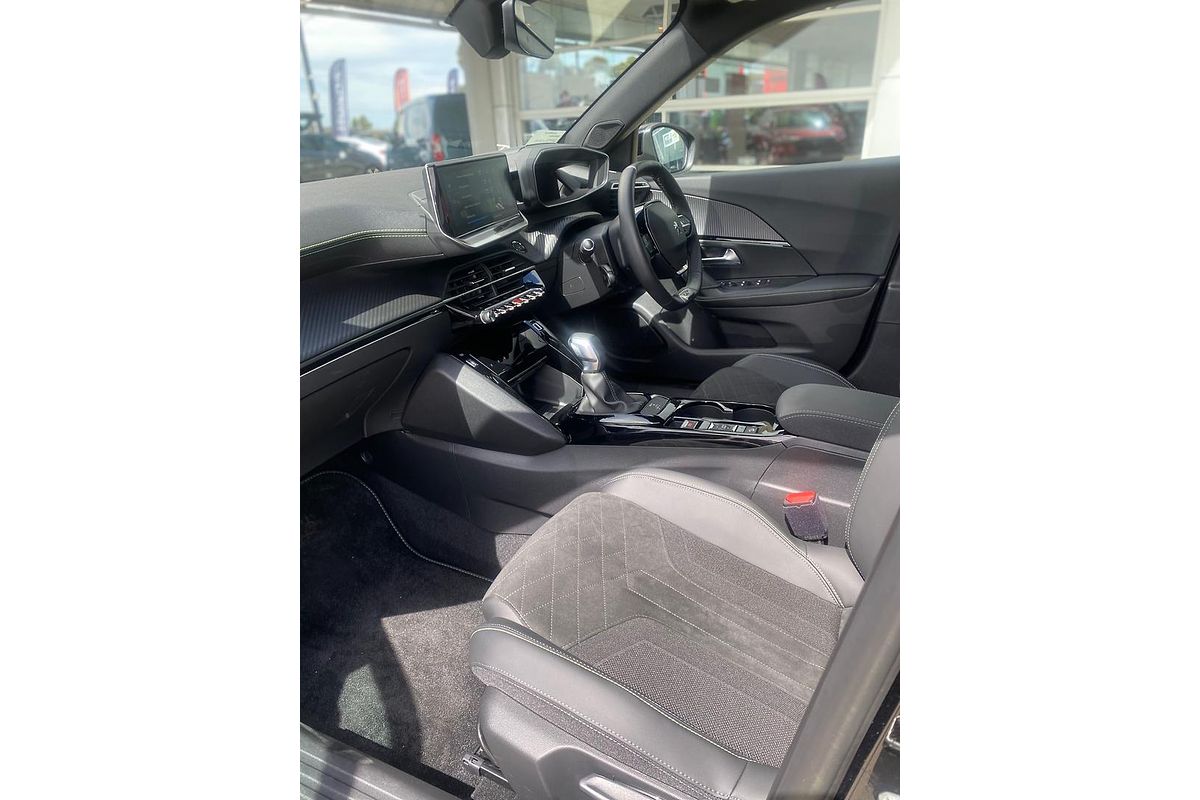 2023 Peugeot 2008 GT P24