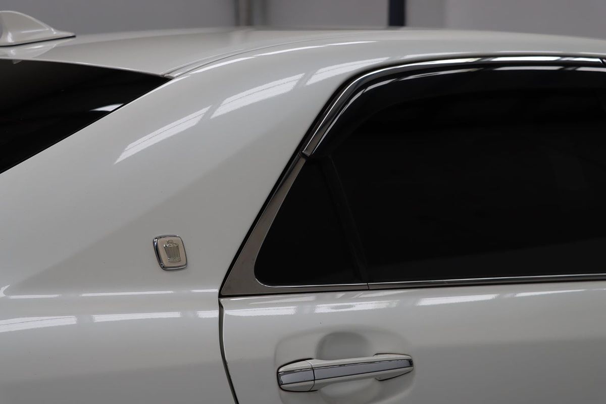 2010 Toyota Crown Hybrid