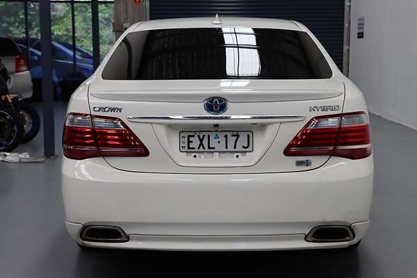 2010 Toyota Crown Hybrid