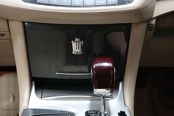 2010 Toyota Crown Hybrid