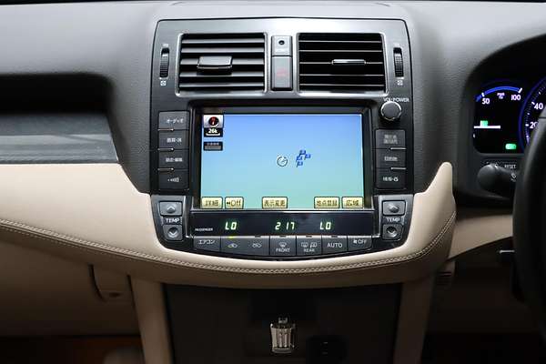 2010 Toyota Crown Hybrid